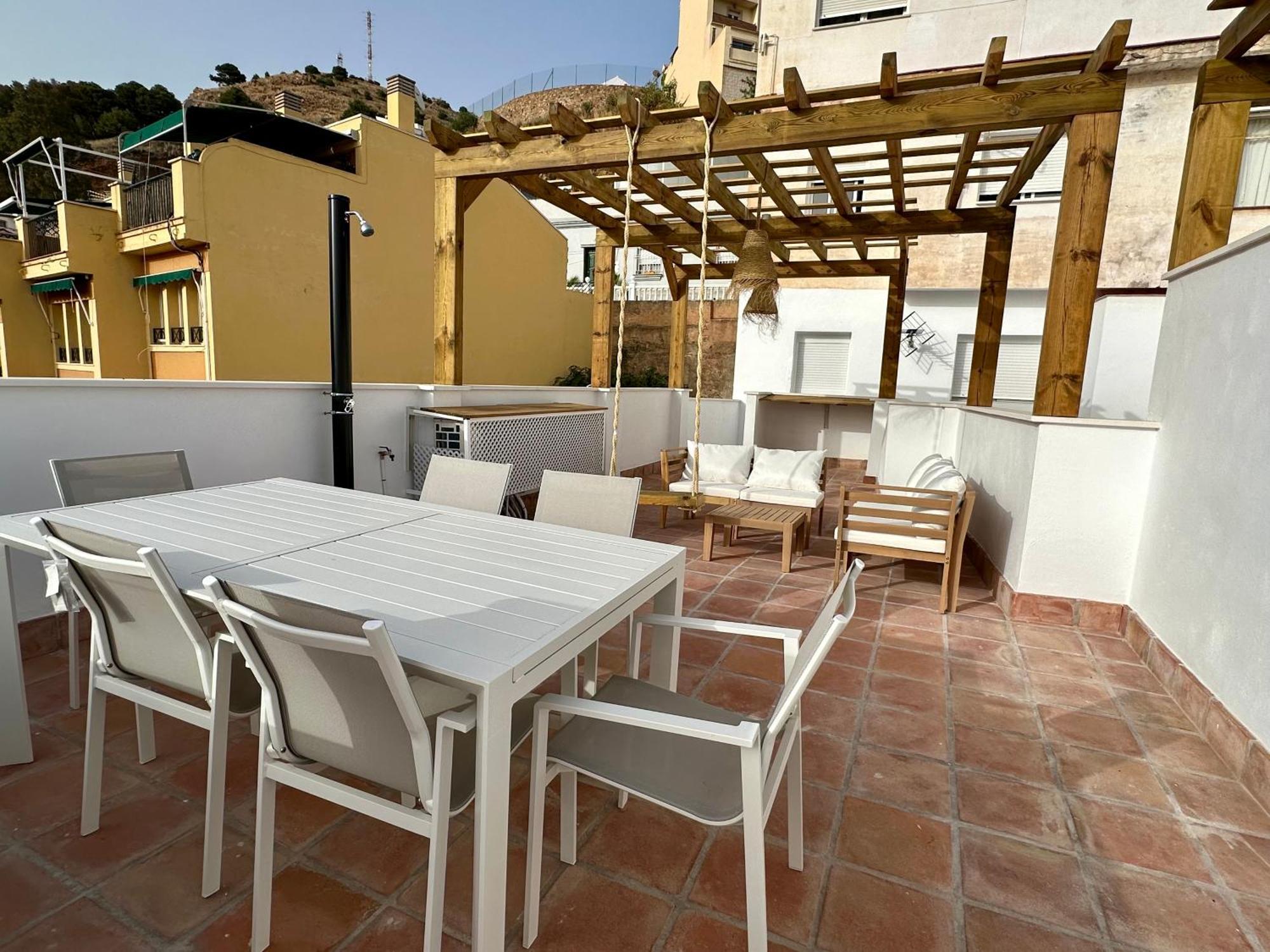 شقة Atico Con Solarium Y Bbq Cerca Del Centro 6 Pax مالقة المظهر الخارجي الصورة
