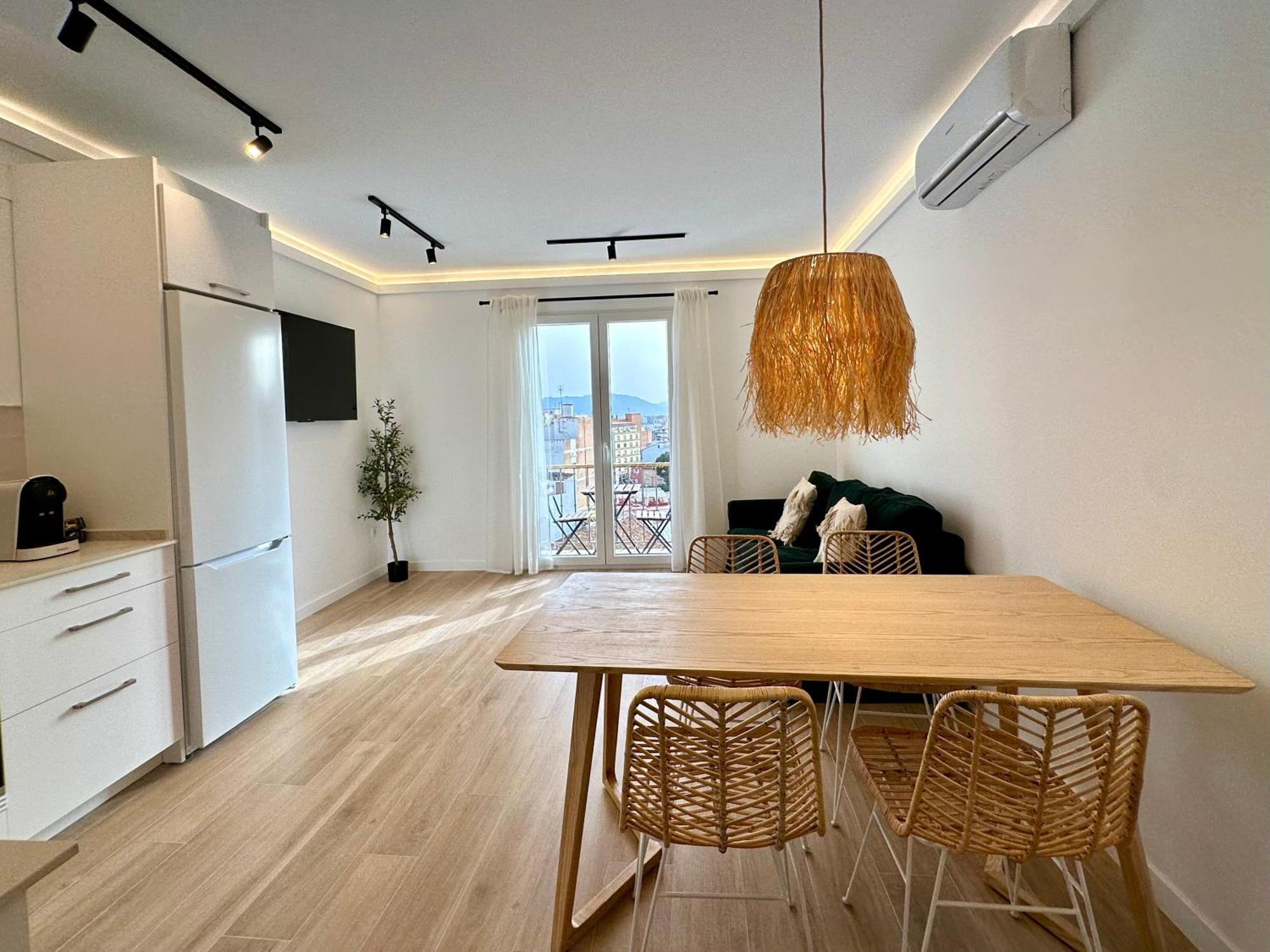 شقة Atico Con Solarium Y Bbq Cerca Del Centro 6 Pax مالقة المظهر الخارجي الصورة